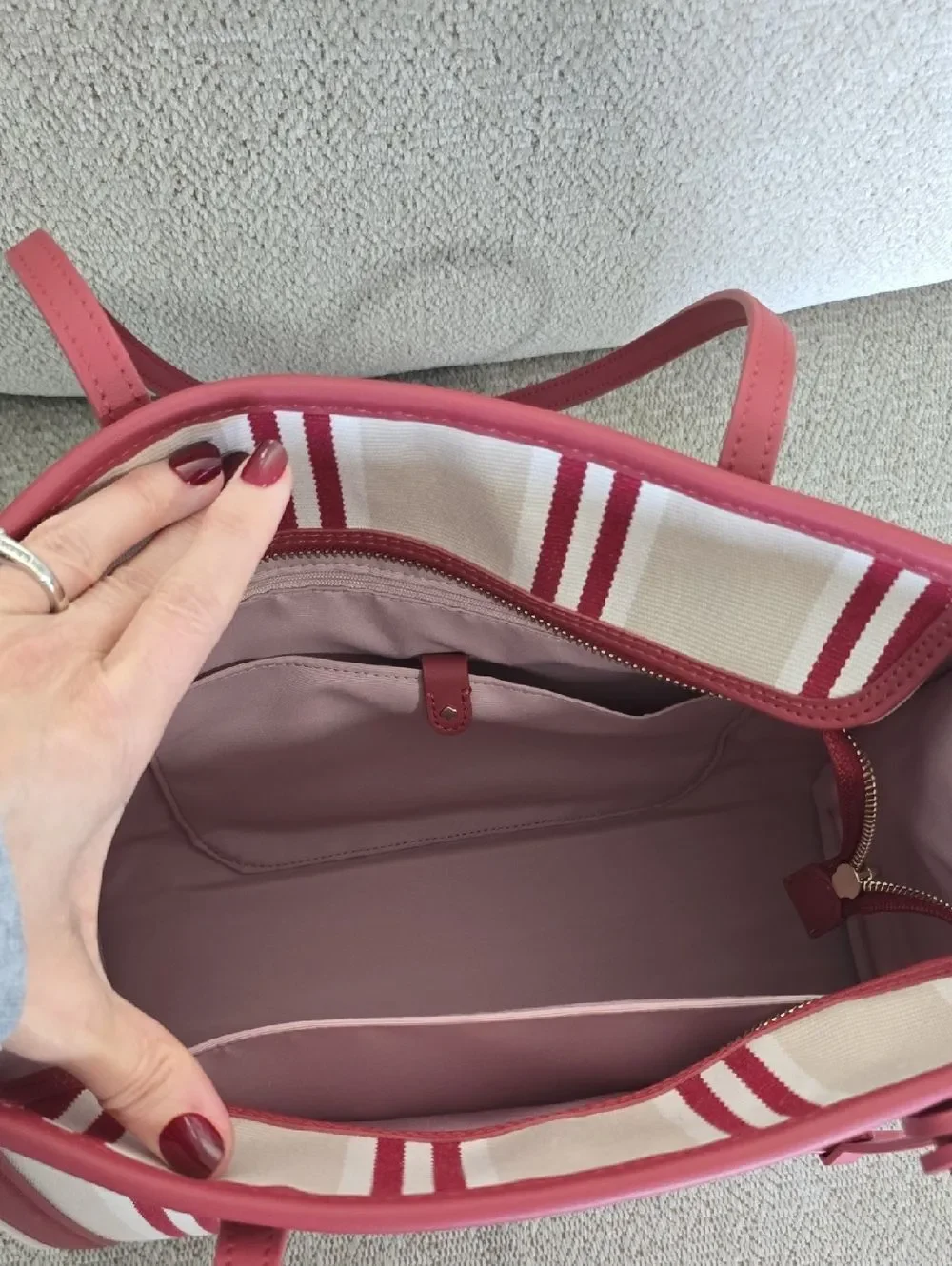 Kate Spade Market Sam Red Cream Striped Shoulder Handbag